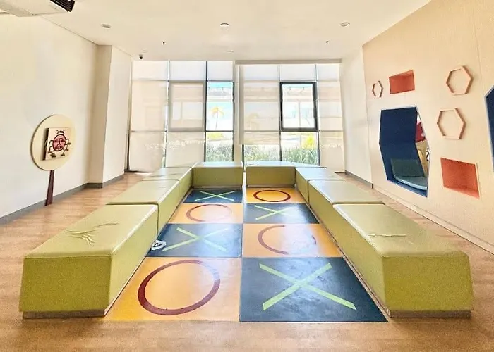 One Manchester Place Staycation Apartment Punta Engano (Mactan)